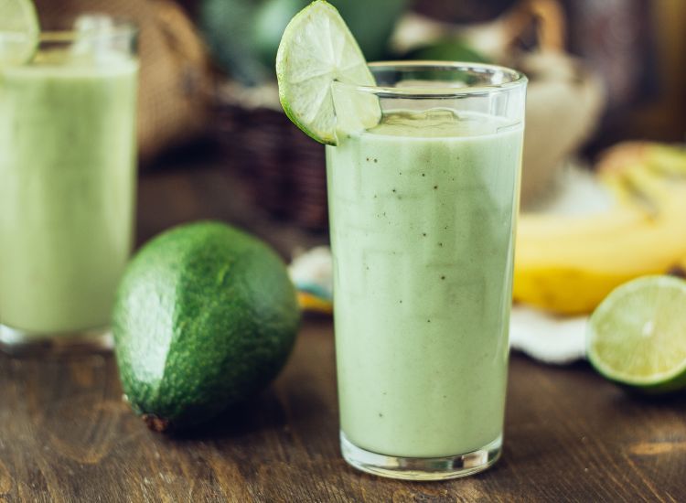 Smoothie Avocat-Banane – Recette crémeuse et énergisante